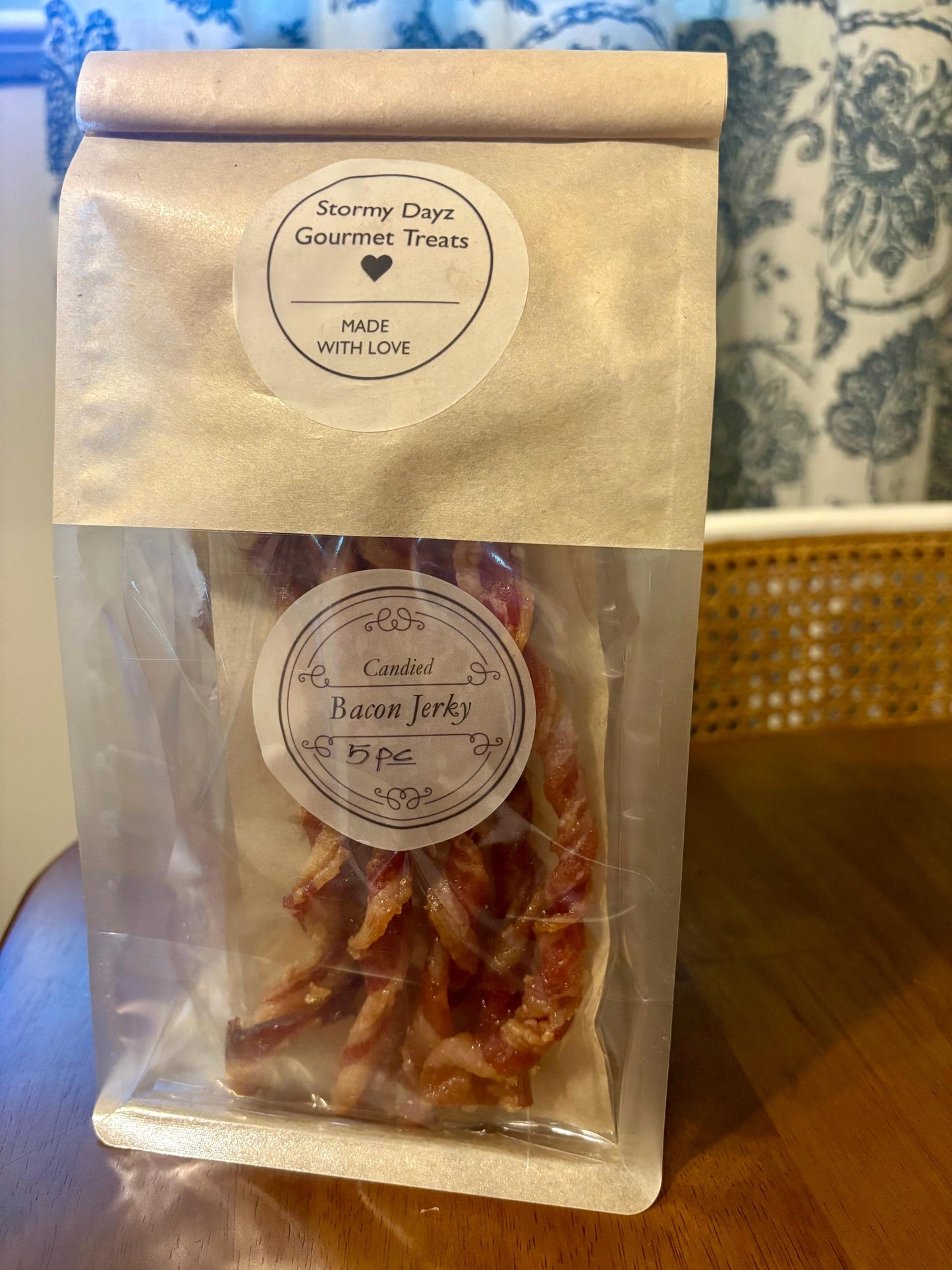 Gourmet bacon jerky twists - 22 flavor choices